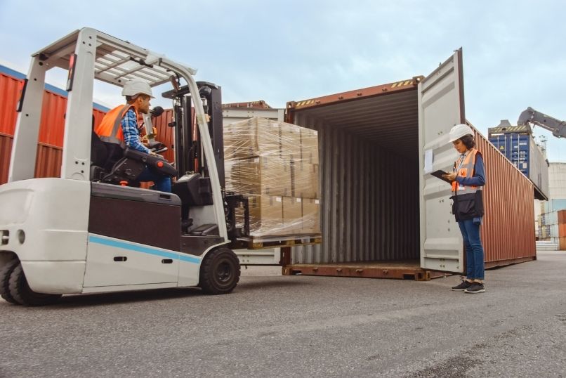 A Complete Guide To Calculating International Shipping Taxes